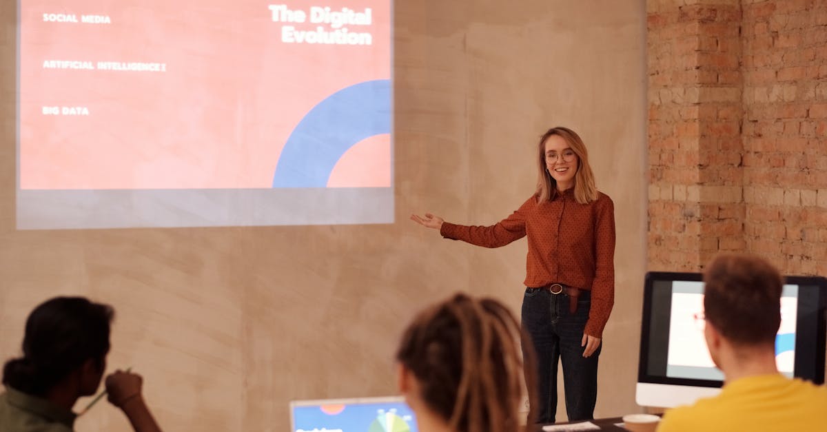 DDOS压力测试网页端|黑客在社交媒体上的角色