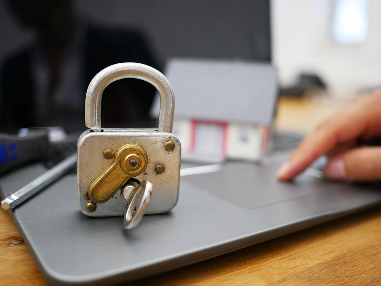 全球住宅ip实名账号:流量卡的通用性和兼容性